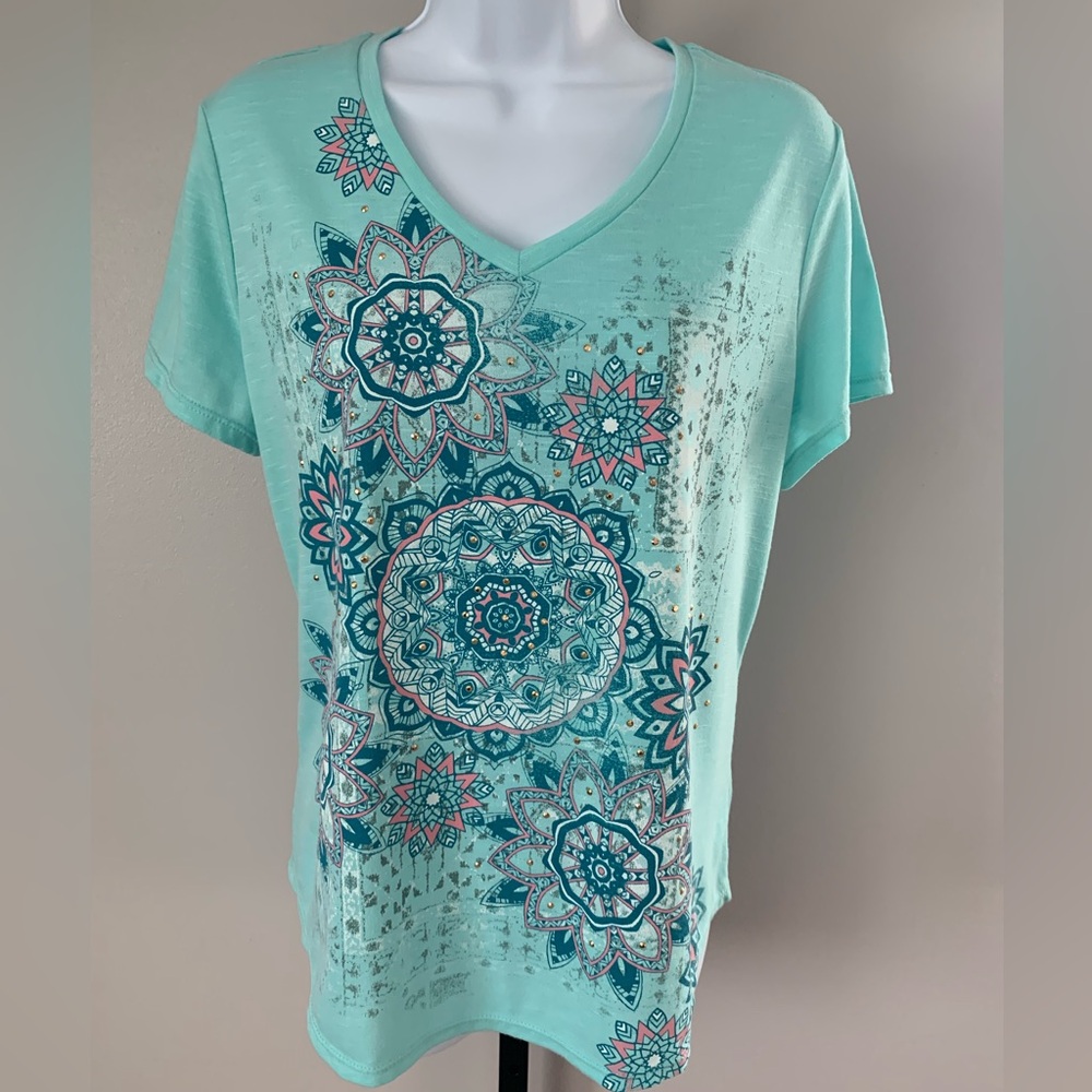 Time and Tru Teal Mandala Short Sleeve Tee